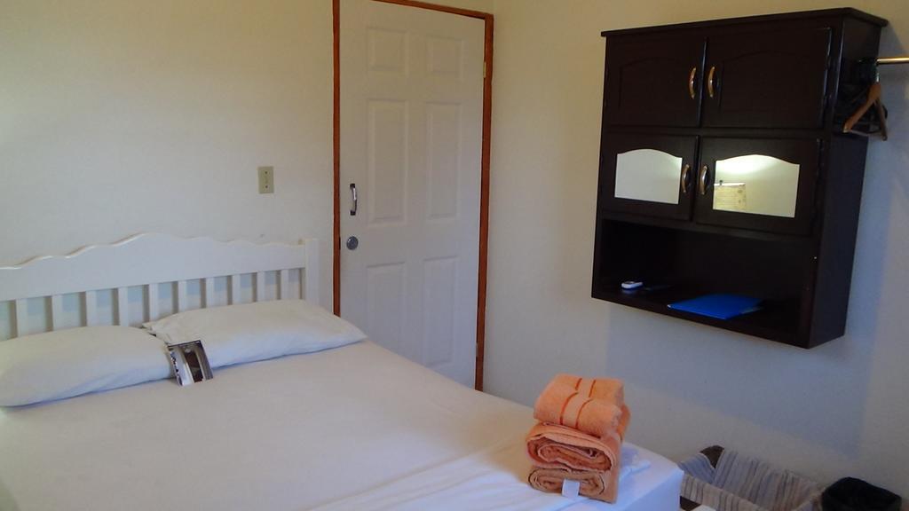 Hacienda Tropical Guest House Belmopan Zimmer foto